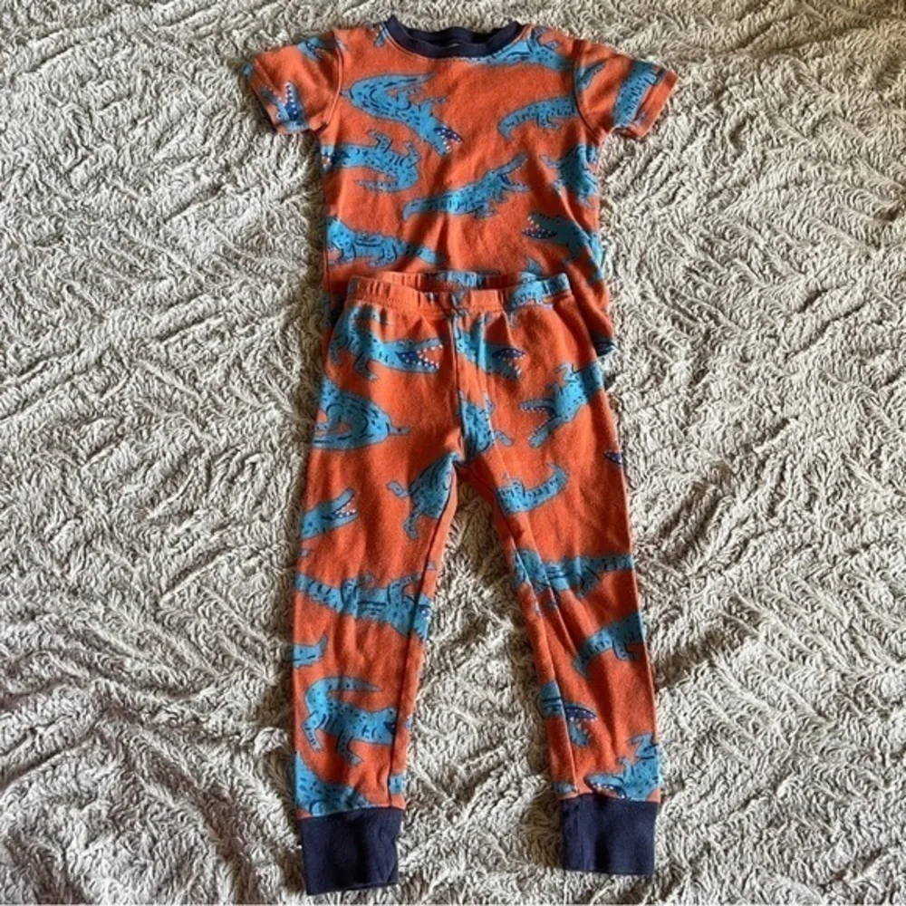 4 for 16$ Carter's Orange Set with Blue Dinosaur 2T